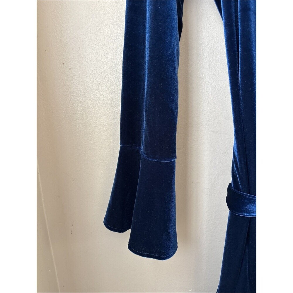 Express Velvet Robe Cardigan Womens M Blue Bell Sleeve Tie Waist NWT - Picture 3 of 7